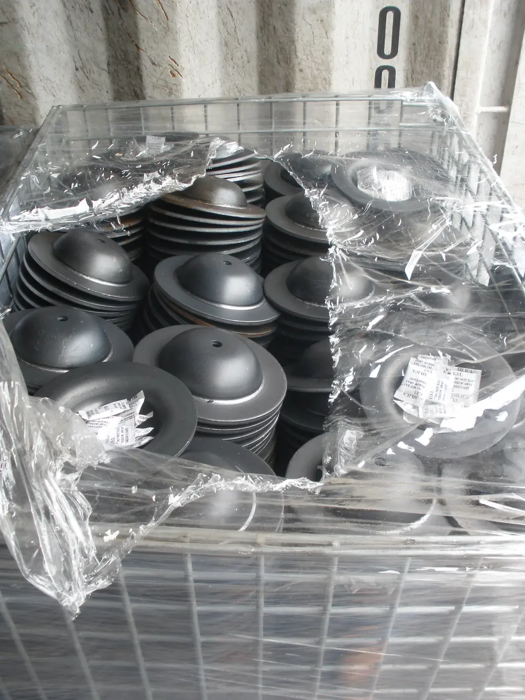 Seriematige productie van getrokken metalen onderdelen bij TOS